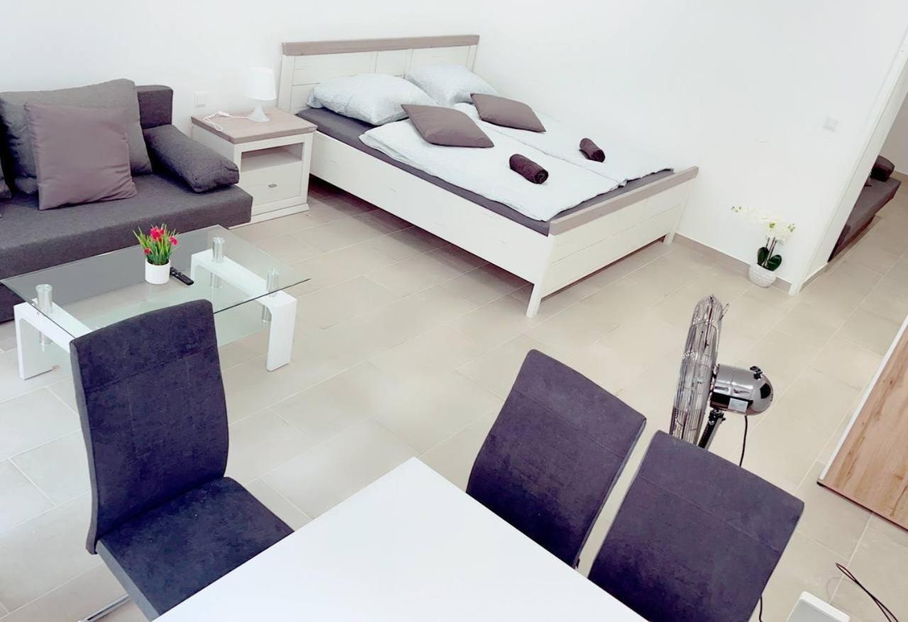 Queen Apartment 4P Wl Vienna Exterior photo